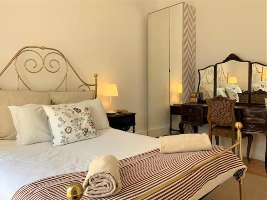As A Local! Santos Historical 6 Bedroom Iii Apartment