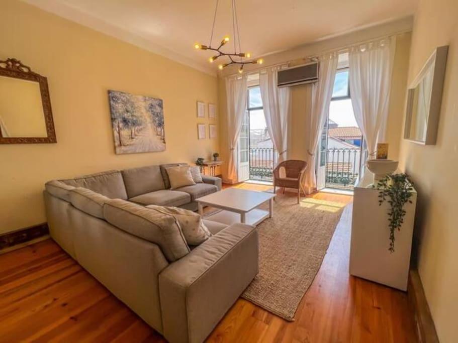 As A Local! Santos Historical 6 Bedroom Iii